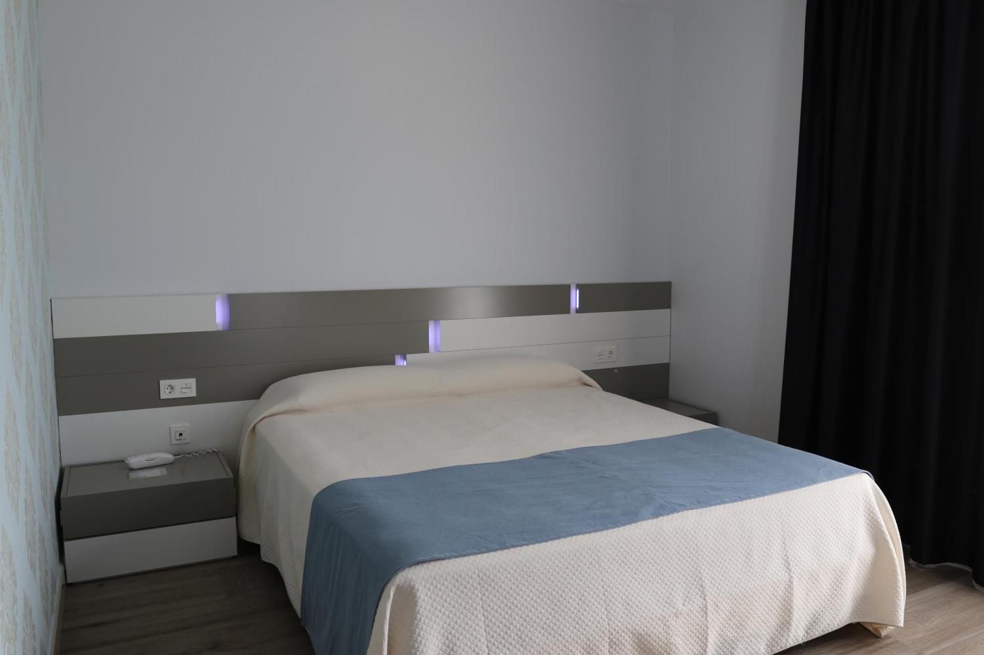 Hotel Leo Monesterio Cameră foto